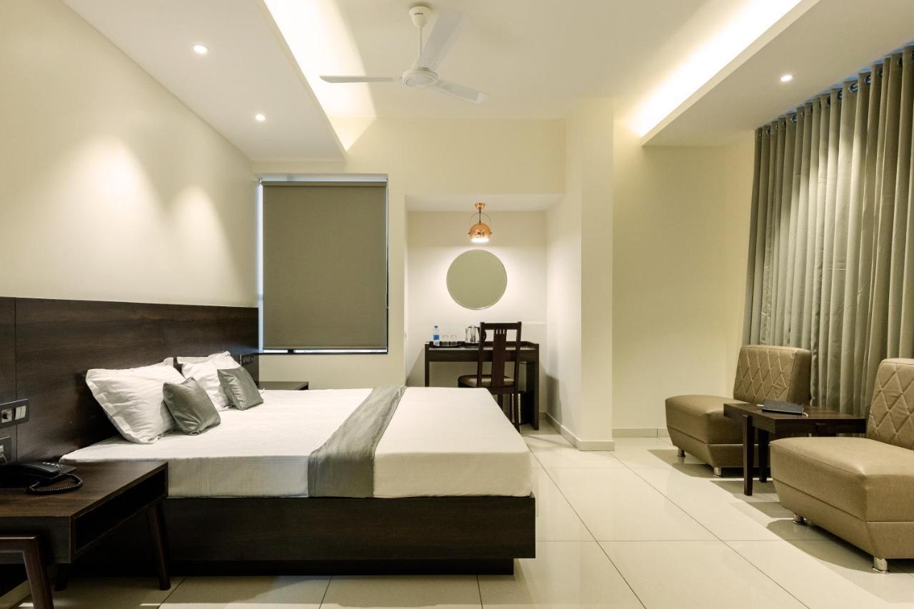 Hotel Paramount Suites & Service Apartments Mangalore Luaran gambar