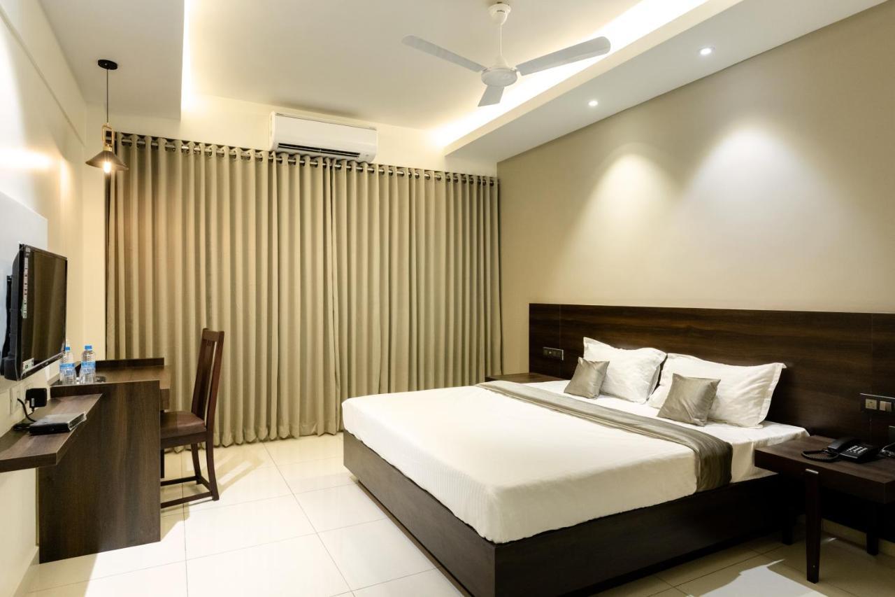 Hotel Paramount Suites & Service Apartments Mangalore Luaran gambar